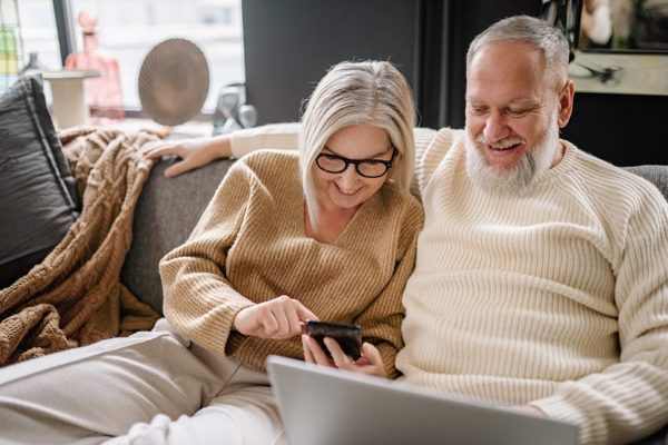 Splitting the Bills? 3 Essential Steps to Organize Joint Finances thumbnail
